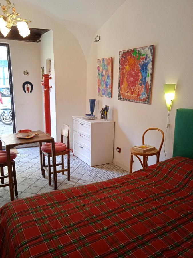 Appartamento Il Cortiletto, Spazio Alla Fantasia Napoli Esterno foto